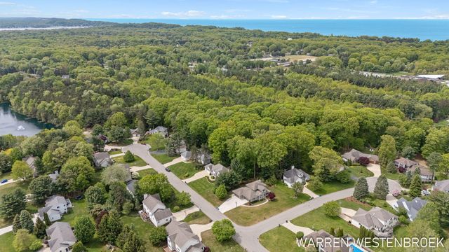 334 Tr Trail, Park Twp, MI 49424