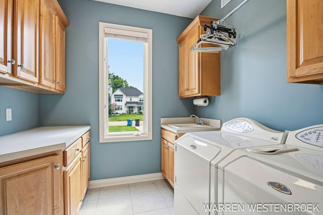 334 Tr Trail, Park Twp, MI 49424