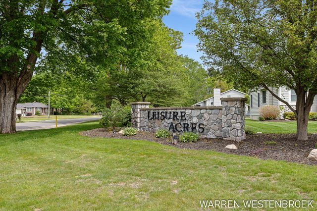 334 Tr Trail, Park Twp, MI 49424