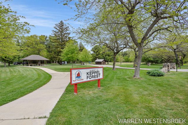 334 Tr Trail, Park Twp, MI 49424