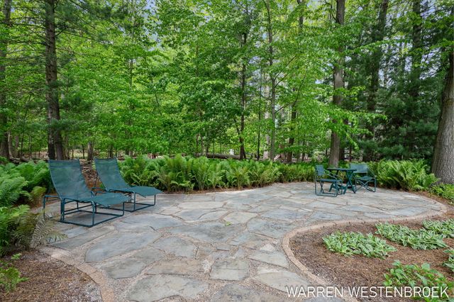 334 Tr Trail, Park Twp, MI 49424