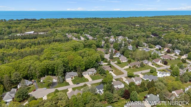 334 Tr Trail, Park Twp, MI 49424