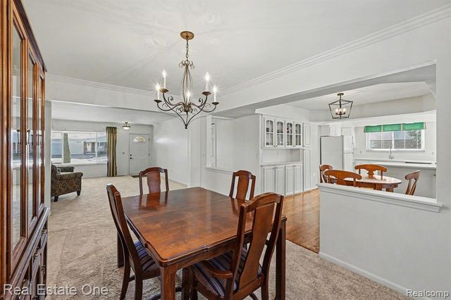 6605 Emerald Lake Drive, Troy, MI 48085