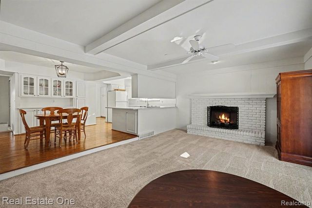 6605 Emerald Lake Drive, Troy, MI 48085