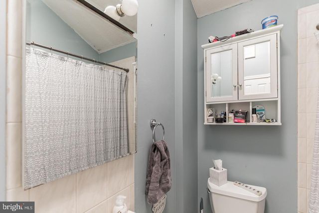 1901 CARTON RD, Hatboro, PA 19040