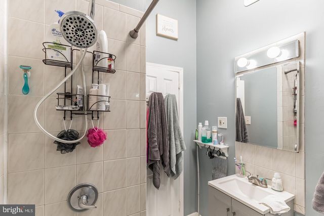 1901 CARTON RD, Hatboro, PA 19040