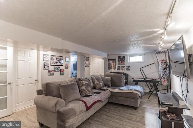 1901 CARTON RD, Hatboro, PA 19040