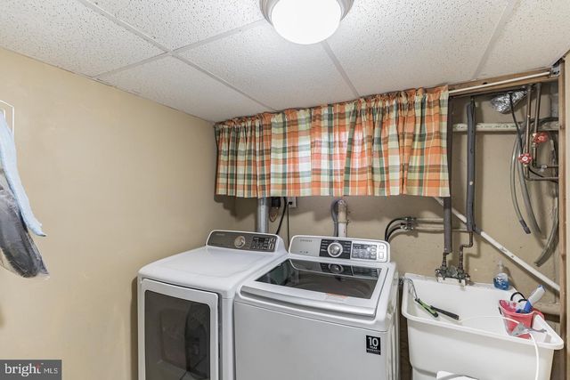 1901 CARTON RD, Hatboro, PA 19040