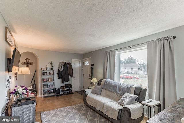 1901 CARTON RD, Hatboro, PA 19040