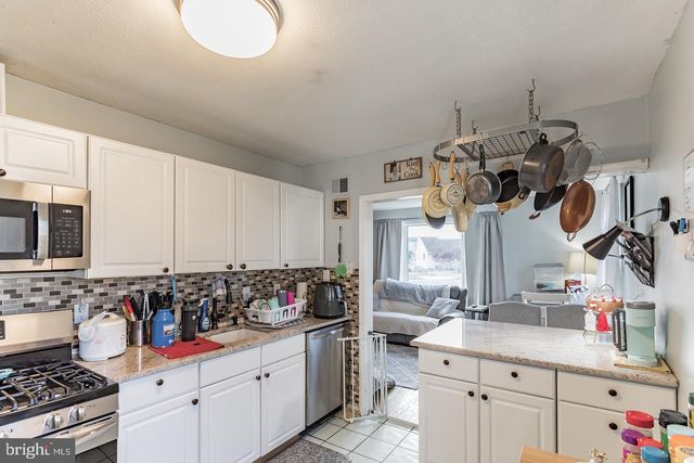 1901 CARTON RD, Hatboro, PA 19040