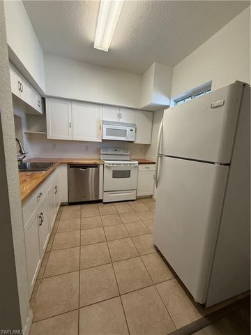 8416 Bernwood Cove LOOP 1612, Fort Myers, FL 33966