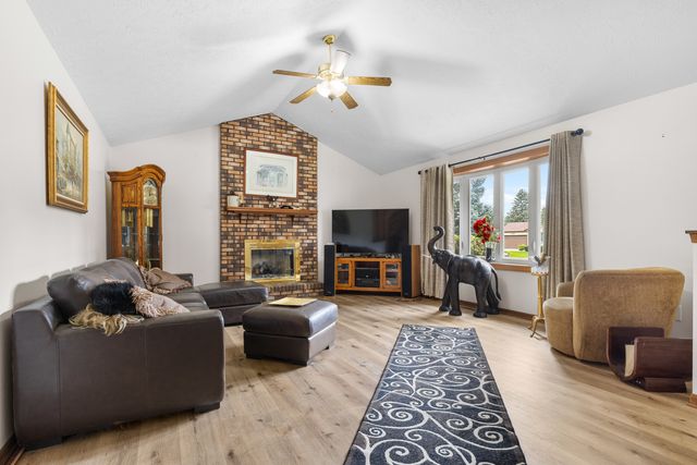 11264 Cedarbrook Road, Roscoe, IL 61073