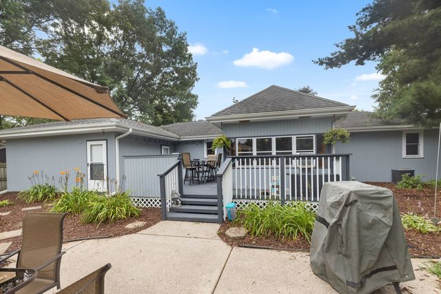 11264 Cedarbrook Road, Roscoe, IL 61073