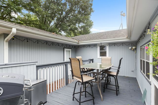 11264 Cedarbrook Road, Roscoe, IL 61073