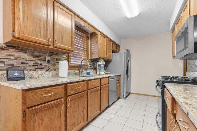 11264 Cedarbrook Road, Roscoe, IL 61073