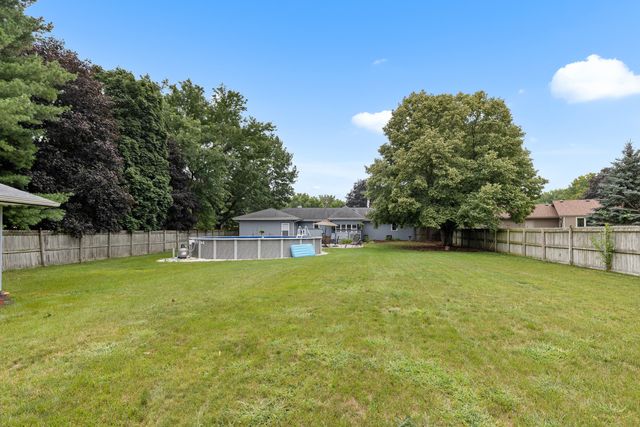 11264 Cedarbrook Road, Roscoe, IL 61073