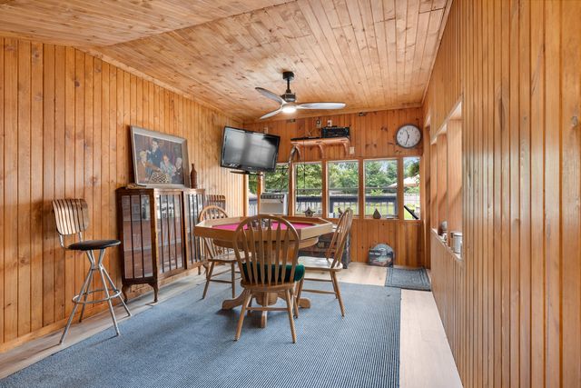 11264 Cedarbrook Road, Roscoe, IL 61073