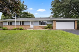 11264 Cedarbrook Road, Roscoe, IL 61073