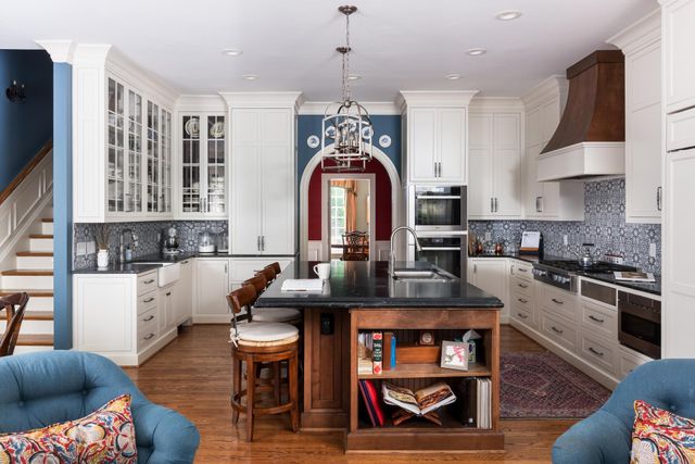 55 Annandale, Nashville, TN 37215