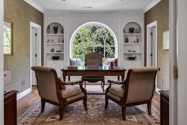 55 Annandale, Nashville, TN 37215