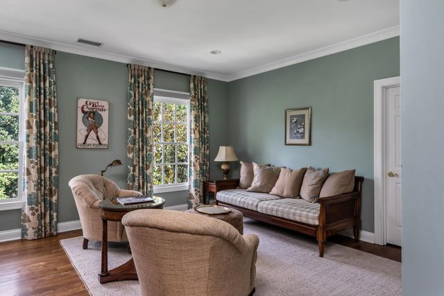 55 Annandale, Nashville, TN 37215