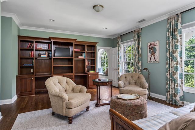 55 Annandale, Nashville, TN 37215