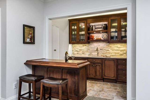 55 Annandale, Nashville, TN 37215