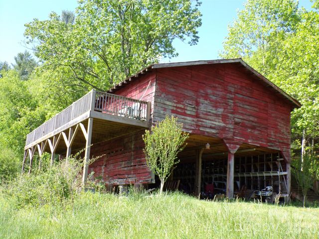 145 Kirks Drive, Hot Springs, NC 28743