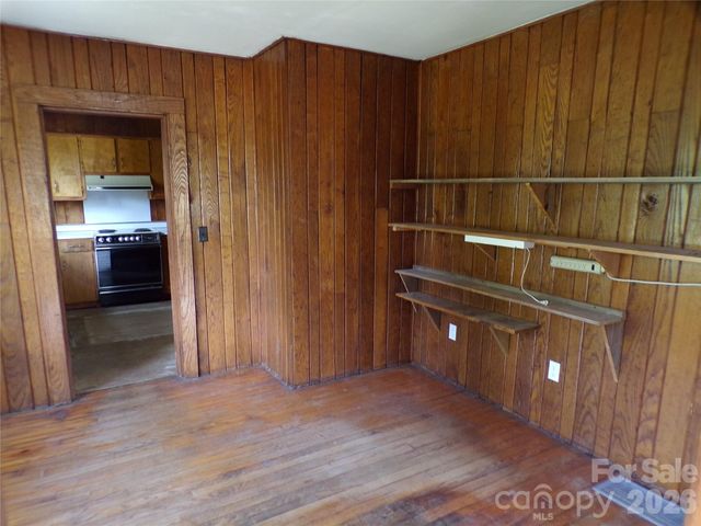 145 Kirks Drive, Hot Springs, NC 28743
