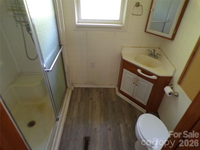 145 Kirks Drive, Hot Springs, NC 28743
