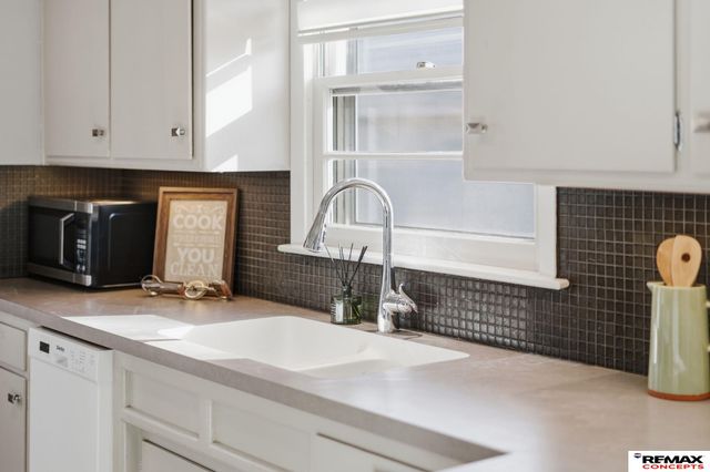 924 S 39th Street, Lincoln, NE 68510