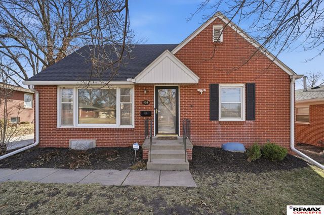 924 S 39th Street, Lincoln, NE 68510