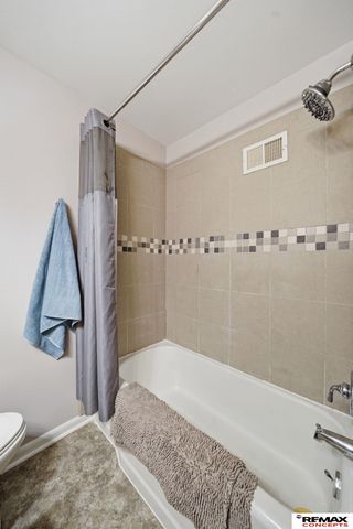 924 S 39th Street, Lincoln, NE 68510