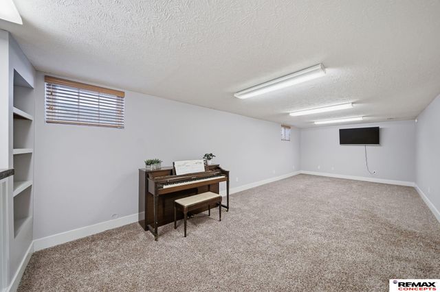 924 S 39th Street, Lincoln, NE 68510