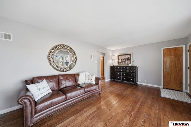 924 S 39th Street, Lincoln, NE 68510