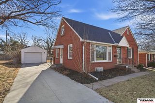924 S 39th Street, Lincoln, NE 68510