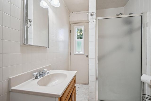1413 Wiren Street, Salinas, CA 93905