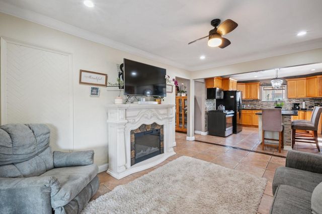 1413 Wiren Street, Salinas, CA 93905