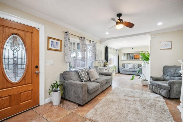 1413 Wiren Street, Salinas, CA 93905