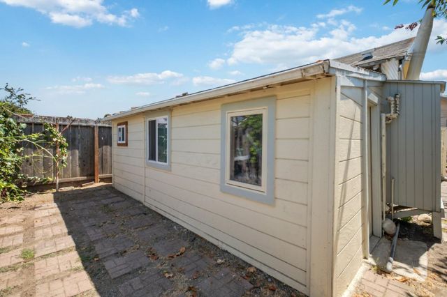 1413 Wiren Street, Salinas, CA 93905