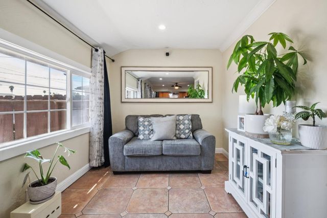1413 Wiren Street, Salinas, CA 93905