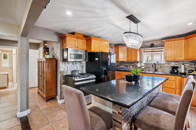 1413 Wiren Street, Salinas, CA 93905