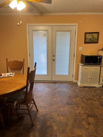 1188 Phil Howe Road, Manchester, GA 31816