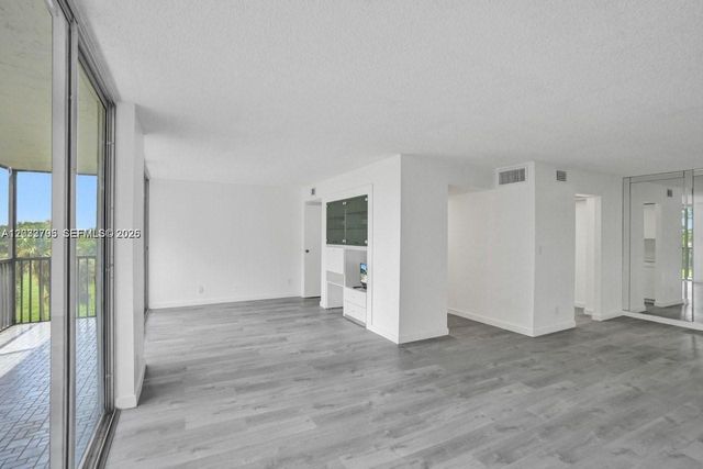 3821 Environ Blvd 403, Lauderhill, FL 33319