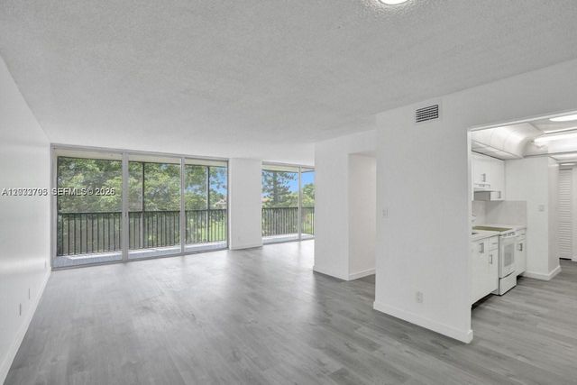 3821 Environ Blvd 403, Lauderhill, FL 33319