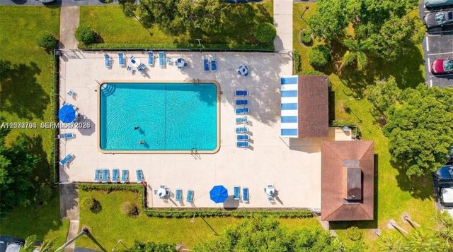 3821 Environ Blvd 403, Lauderhill, FL 33319