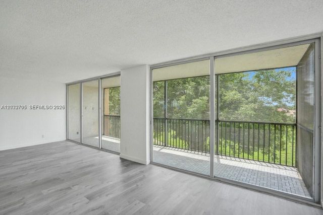 3821 Environ Blvd 403, Lauderhill, FL 33319