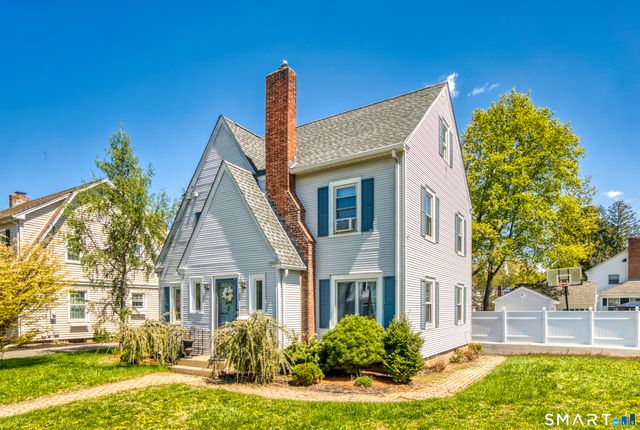 21 Lancaster Road, Manchester, CT 06040