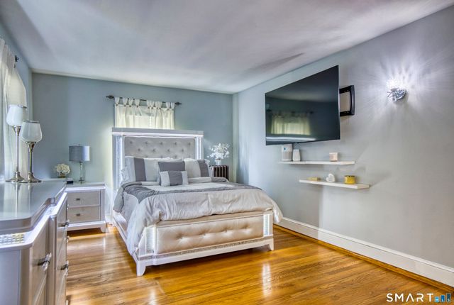 21 Lancaster Road, Manchester, CT 06040