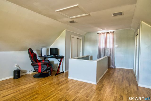 21 Lancaster Road, Manchester, CT 06040